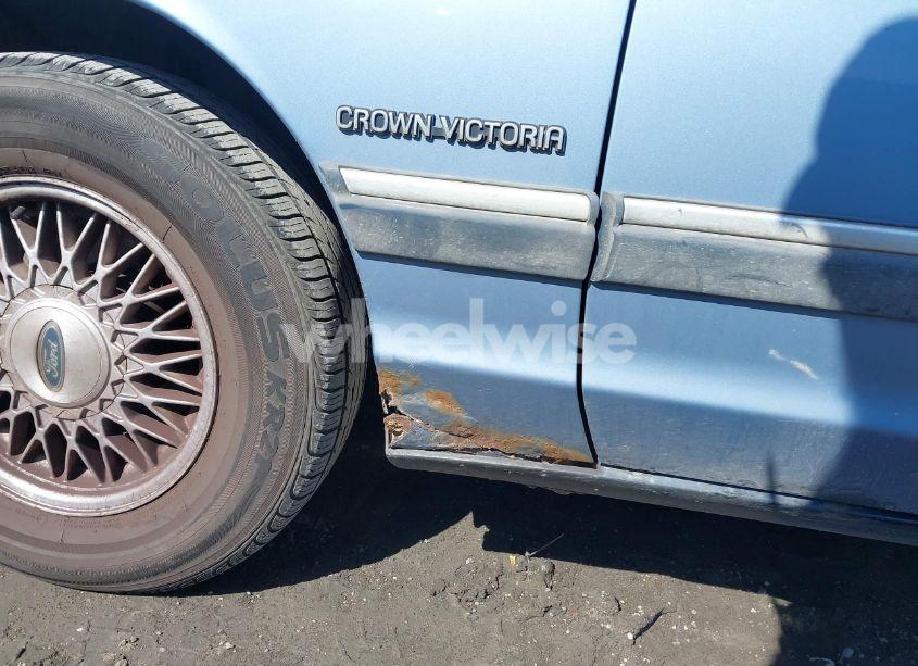 Photo 14 of 1992 Ford Crown VICTORIA LX (VIN 2FACP74W0NX123893)