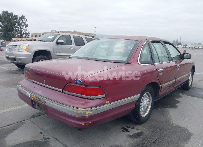 Photo 4 of 1992 Ford Crown VICTORIA LX (VIN 2FACP74W1NX154053)