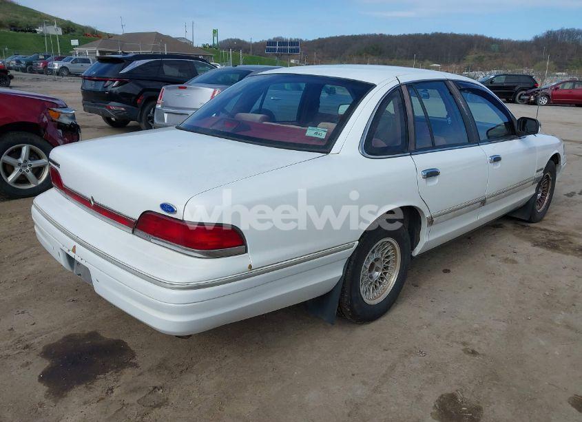 Photo 4 of 1993 Ford Crown VICTORIA LX (VIN 2FACP74W2PX101414)