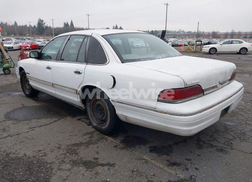 Photo 3 of 1993 Ford Crown VICTORIA LX (VIN 2FACP74W2PX121792)