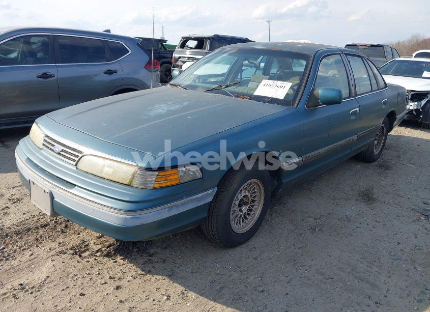 Photo 2 of 1993 Ford Crown VICTORIA LX (VIN 2FACP74W6PX112450)