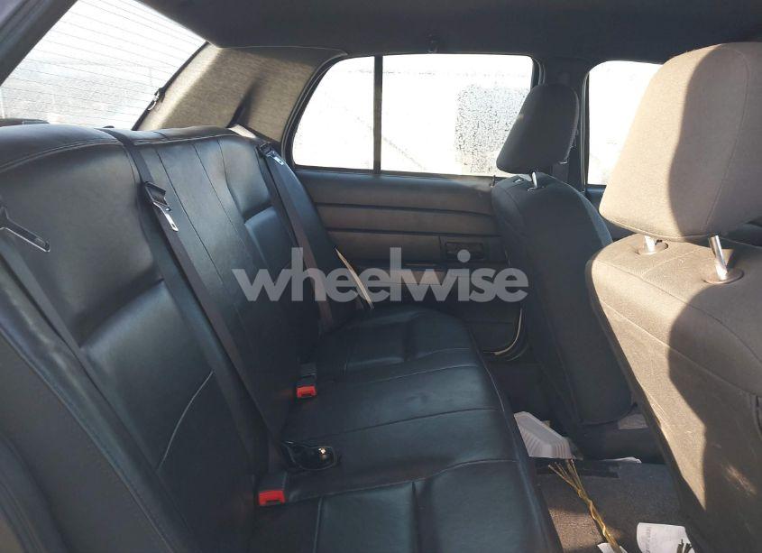 Photo 8 of 2008 Ford Crown VICTORIA POLICE/POLICE INTERCEPTOR (VIN 2FAFP71V18X103567)