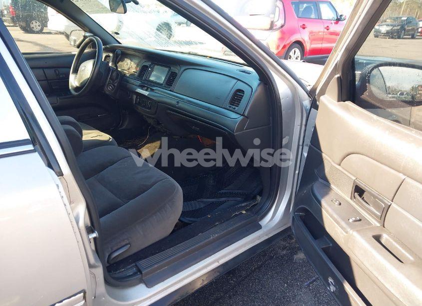 Photo 5 of 2008 Ford Crown VICTORIA POLICE/POLICE INTERCEPTOR (VIN 2FAFP71V88X167296)