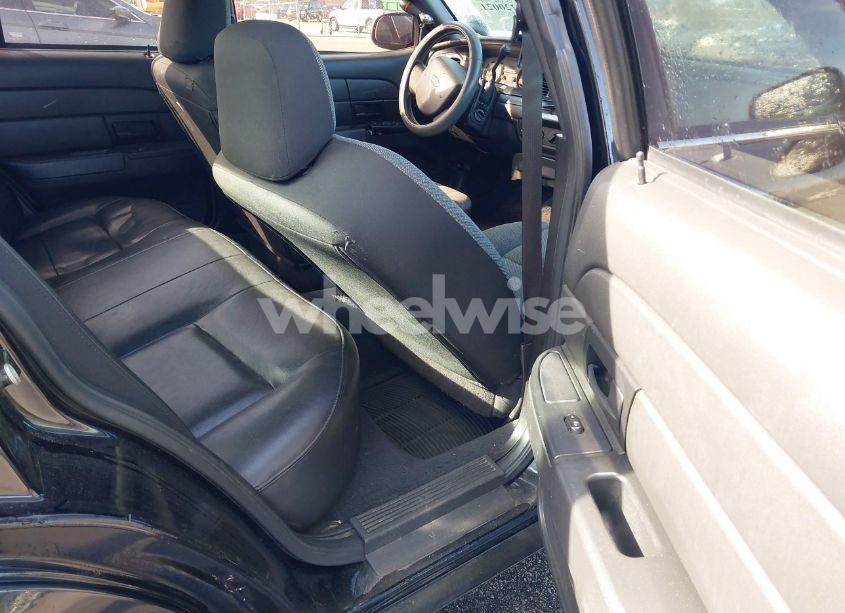 Photo 8 of 2008 Ford Crown VICTORIA POLICE/POLICE INTERCEPTOR (VIN 2FAFP71V98X149728)