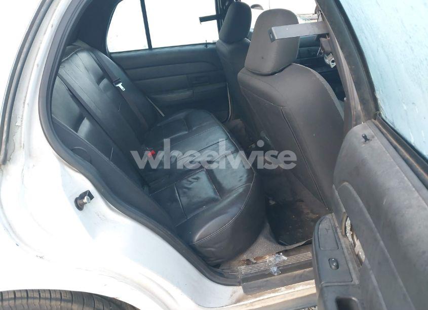 Photo 8 of 2008 Ford Crown VICTORIA POLICE/POLICE INTERCEPTOR (VIN 2FAFP71VX8X128497)