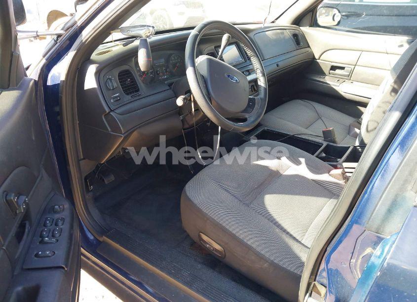 Photo 5 of 2008 Ford Crown VICTORIA POLICE/POLICE INTERCEPTOR (VIN 2FAFP71VX8X150953)