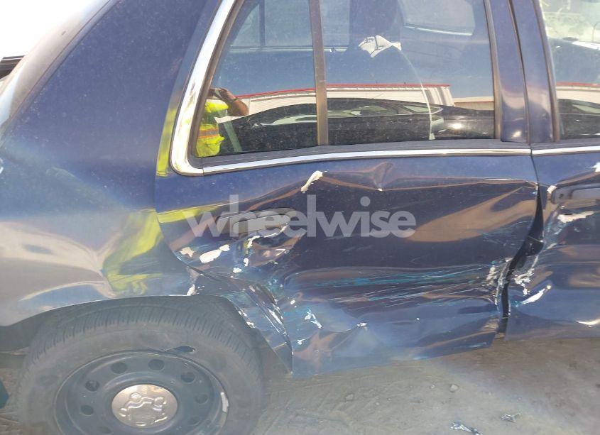 Photo 6 of 2008 Ford Crown VICTORIA POLICE/POLICE INTERCEPTOR (VIN 2FAFP71VX8X150953)