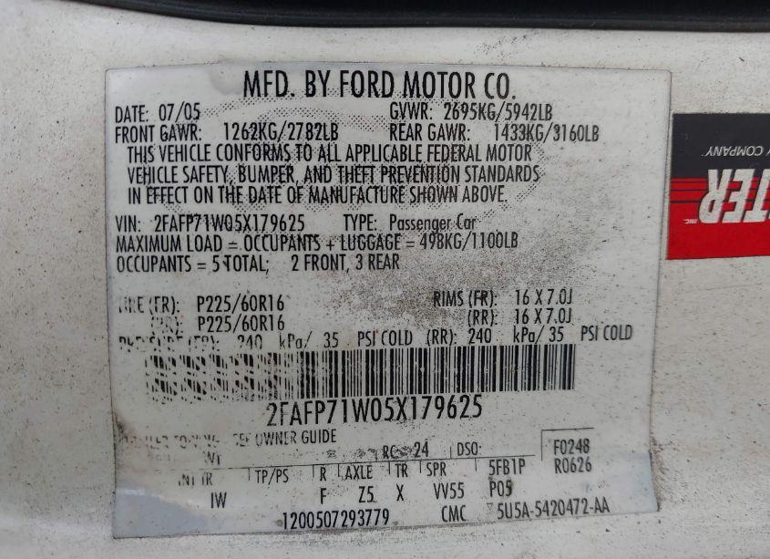 Photo 9 of 2005 Ford Crown VICTORIA POLICE (VIN 2FAFP71W05X179625)