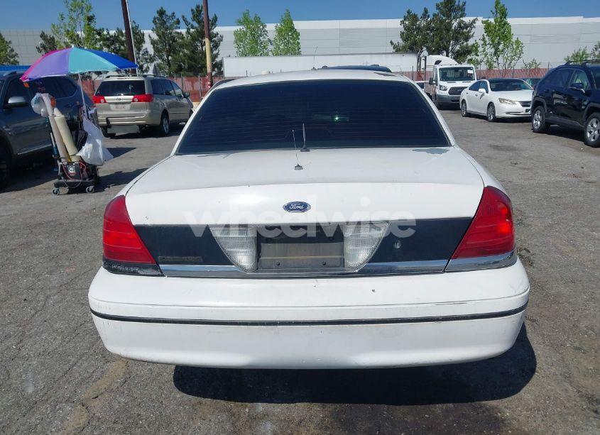 Photo 13 of 1999 Ford Crown VICTORIA POLICE INTERCEPTOR (VIN 2FAFP71W1XX200937)
