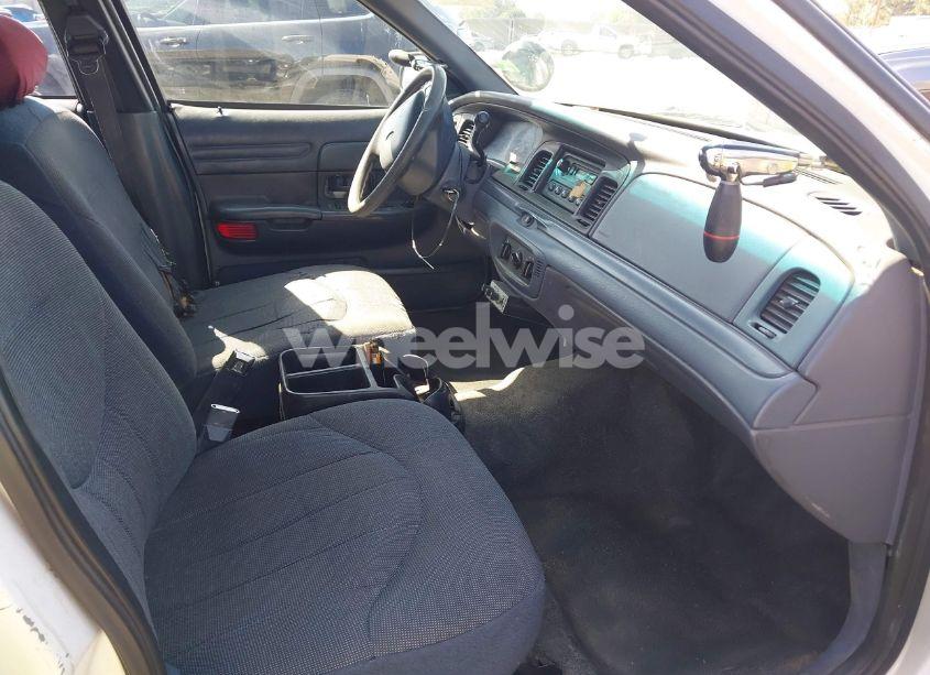 Photo 5 of 1999 Ford Crown VICTORIA POLICE INTERCEPTOR (VIN 2FAFP71W1XX200937)