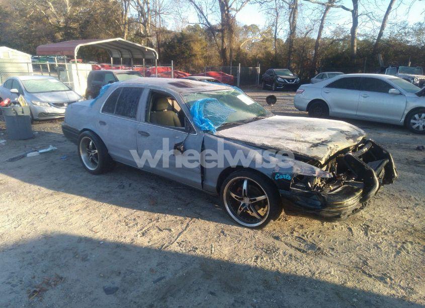 2005 Ford Crown VICTORIA POLICE (VIN 2FAFP71W25X138929) main photo