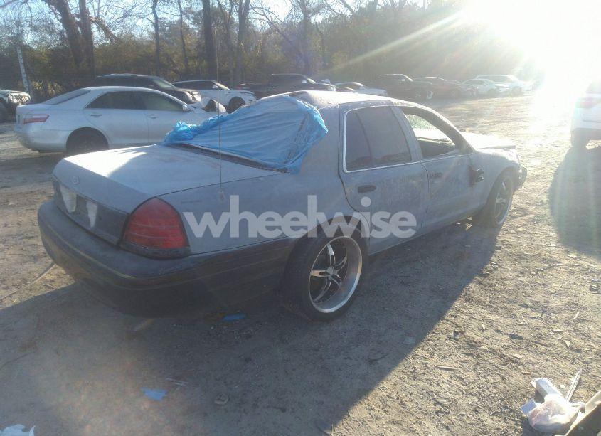 Photo 4 of 2005 Ford Crown VICTORIA POLICE (VIN 2FAFP71W25X138929)