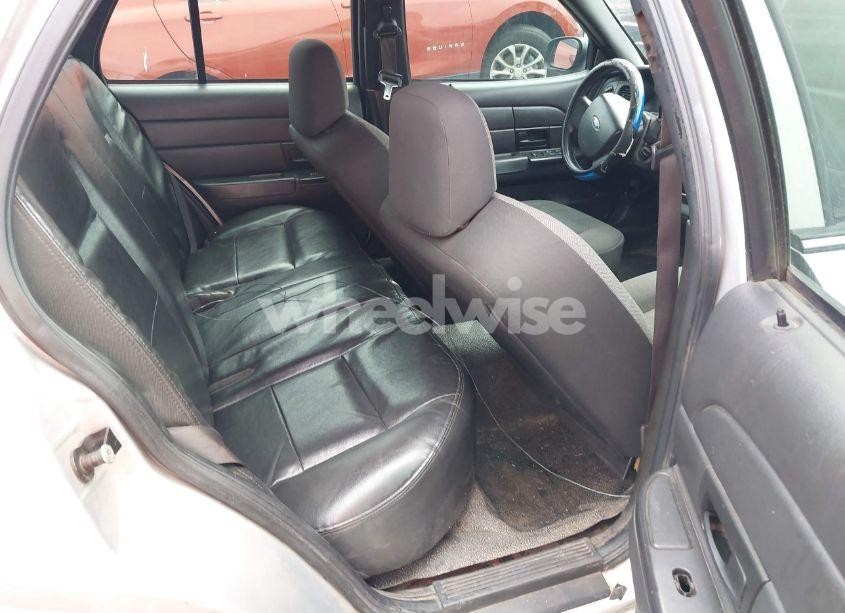 Photo 8 of 2006 Ford Crown VICTORIA POLICE/POLICE INTERCEPTOR (VIN 2FAFP71W26X163301)