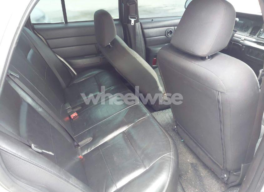 Photo 8 of 2007 Ford Crown VICTORIA POLICE/POLICE INTERCEPTOR/PURSUIT (VIN 2FAFP71W27X142773)