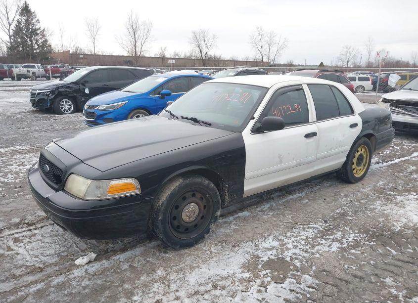Photo 2 of 2007 Ford Crown VICTORIA POLICE/POLICE INTERCEPTOR (VIN 2FAFP71W37X149103)