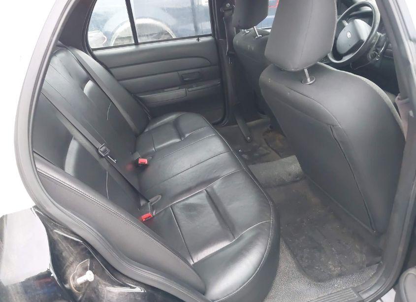 Photo 8 of 2007 Ford Crown VICTORIA POLICE/POLICE INTERCEPTOR (VIN 2FAFP71W37X149103)