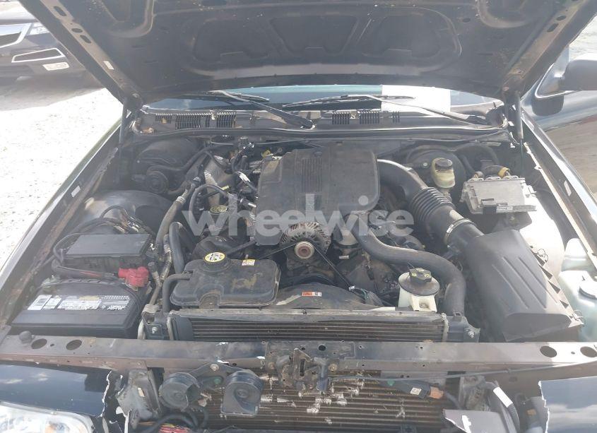 Photo 10 of 2005 Ford Crown VICTORIA POLICE (VIN 2FAFP71W45X149530)