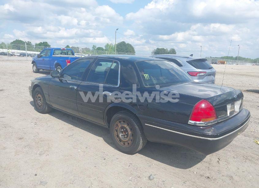 Photo 3 of 2005 Ford Crown VICTORIA POLICE (VIN 2FAFP71W45X149530)