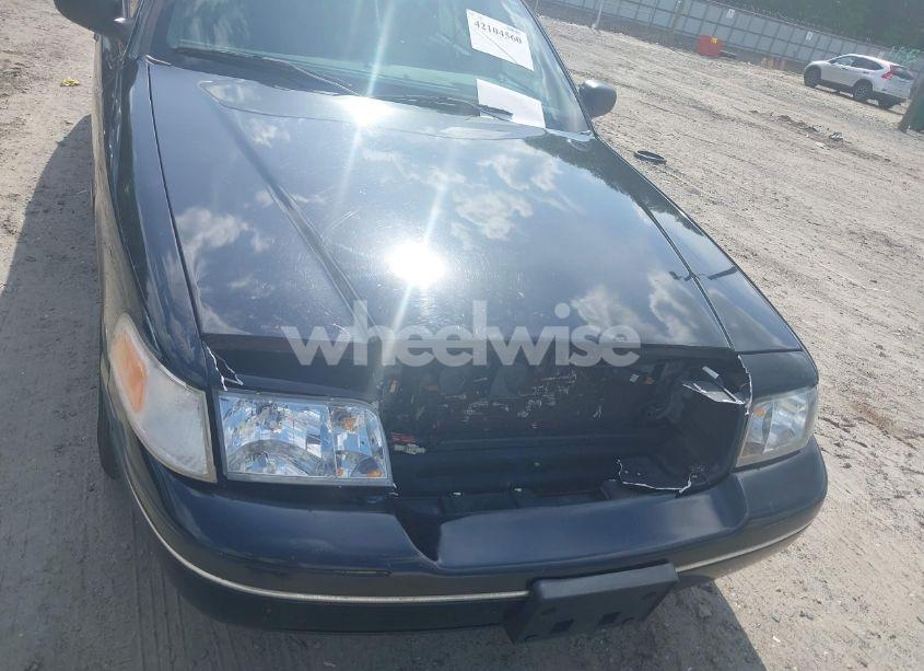 Photo 6 of 2005 Ford Crown VICTORIA POLICE (VIN 2FAFP71W45X149530)