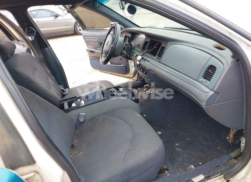 Photo 5 of 2000 Ford Crown VICTORIA POLICE INTERCEPTOR (VIN 2FAFP71W4YX136846)