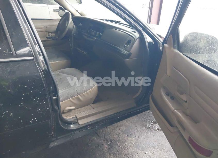 Photo 5 of 2000 Ford Crown VICTORIA POLICE INTERCEPTOR (VIN 2FAFP71W4YX199199)