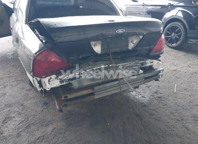 Photo 6 of 2000 Ford Crown VICTORIA POLICE INTERCEPTOR (VIN 2FAFP71W4YX199199)