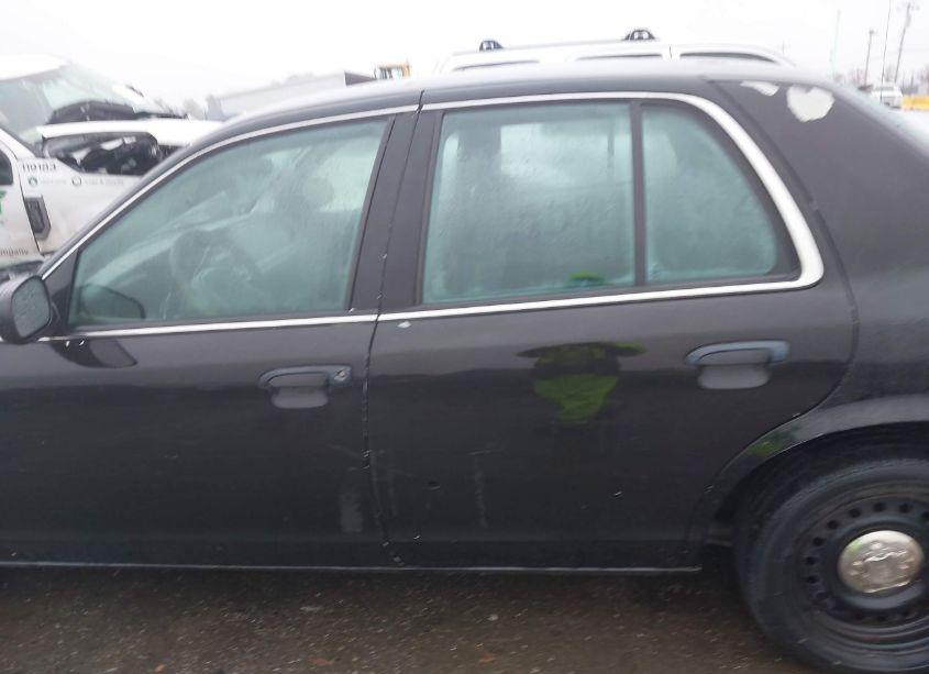 Photo 14 of 2001 Ford Crown VICTORIA POLICE INTERCEPTOR (VIN 2FAFP71W51X204142)