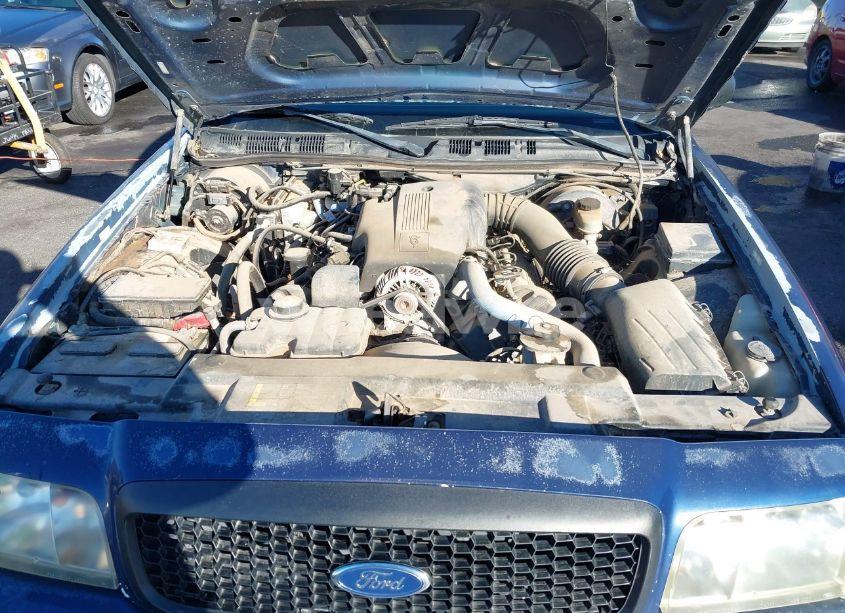 Photo 10 of 2004 Ford Crown VICTORIA POLICE (VIN 2FAFP71W54X101274)