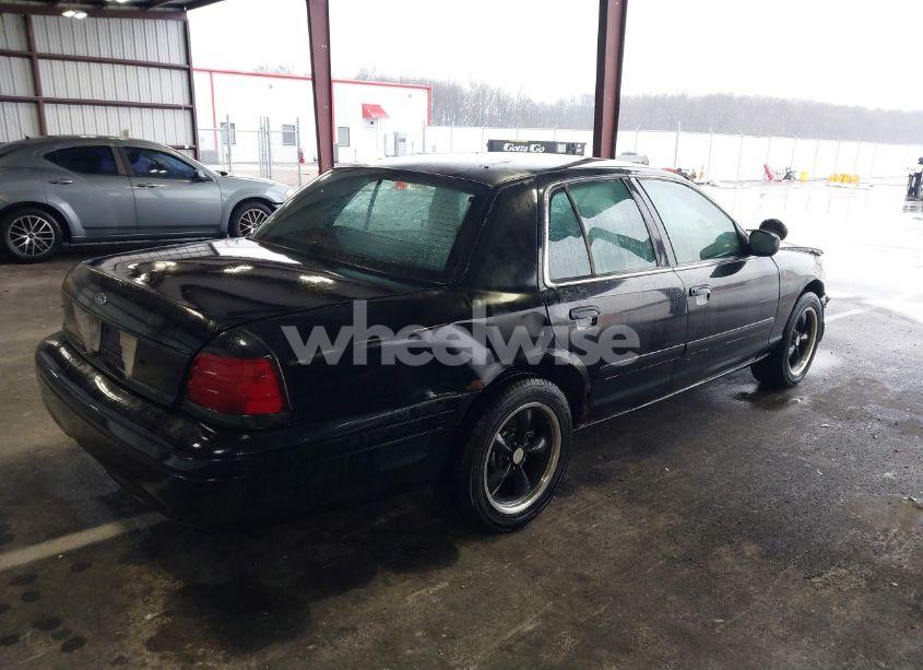 Photo 4 of 2007 Ford Crown VICTORIA POLICE/POLICE INTERCEPTOR (VIN 2FAFP71W57X159843)