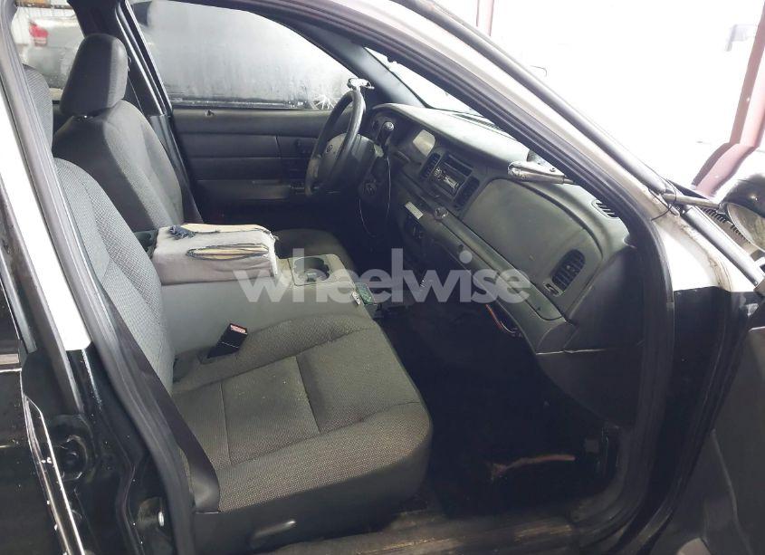 Photo 5 of 2007 Ford Crown VICTORIA POLICE/POLICE INTERCEPTOR (VIN 2FAFP71W57X159843)