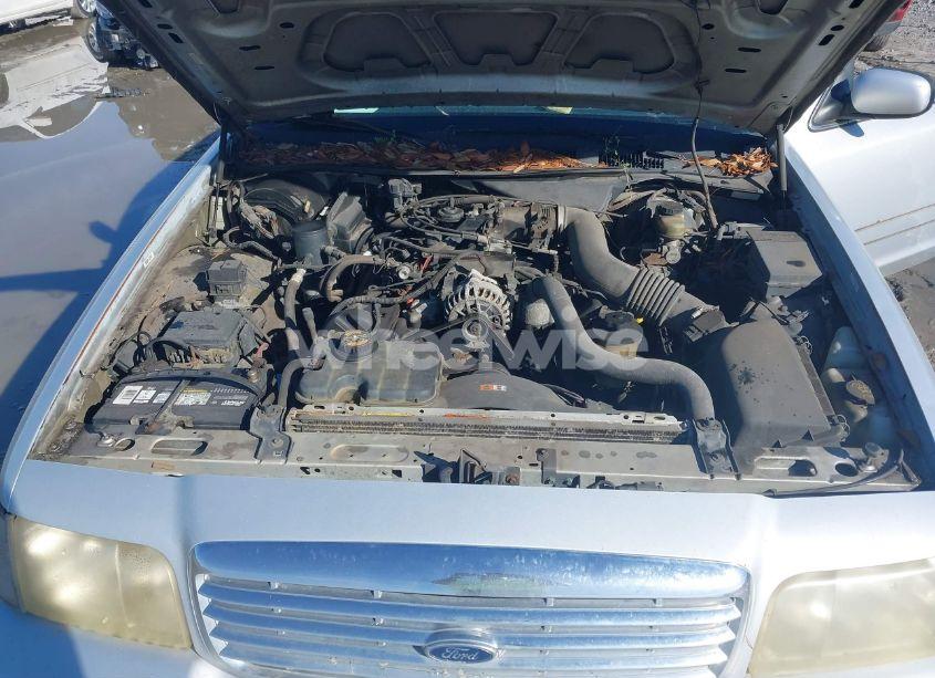 Photo 10 of 2000 Ford Crown VICTORIA POLICE INTERCEPTOR (VIN 2FAFP71W5YX205639)