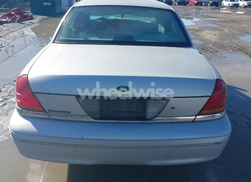 Photo 16 of 2000 Ford Crown VICTORIA POLICE INTERCEPTOR (VIN 2FAFP71W5YX205639)