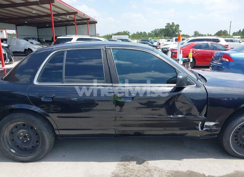 Photo 13 of 2004 Ford Crown VICTORIA POLICE (VIN 2FAFP71W64X142190)