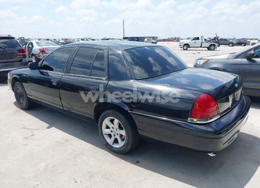 Photo 3 of 2004 Ford Crown VICTORIA POLICE (VIN 2FAFP71W64X142190)