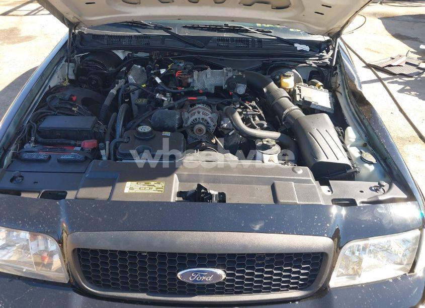 Photo 10 of 2006 Ford Crown VICTORIA POLICE/POLICE INTERCEPTOR (VIN 2FAFP71W66X102775)