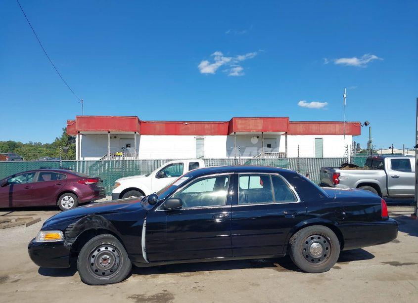 Photo 14 of 2006 Ford Crown VICTORIA POLICE/POLICE INTERCEPTOR (VIN 2FAFP71W66X102775)