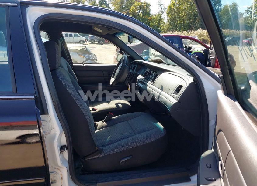 Photo 5 of 2006 Ford Crown VICTORIA POLICE/POLICE INTERCEPTOR (VIN 2FAFP71W66X102775)