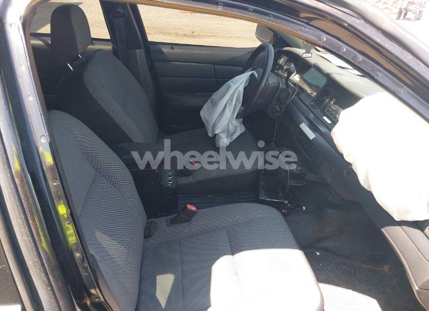 Photo 5 of 2006 Ford Crown VICTORIA POLICE/POLICE INTERCEPTOR (VIN 2FAFP71W66X115574)