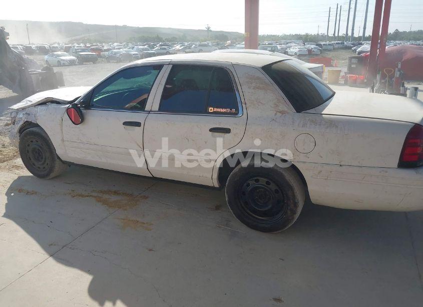 Photo 15 of 2006 Ford Crown VICTORIA POLICE/POLICE INTERCEPTOR (VIN 2FAFP71W66X154312)