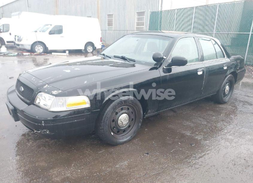 Photo 2 of 2006 Ford Crown VICTORIA POLICE/POLICE INTERCEPTOR (VIN 2FAFP71W66X166749)