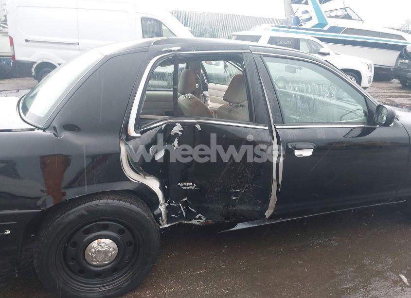 Photo 6 of 2006 Ford Crown VICTORIA POLICE/POLICE INTERCEPTOR (VIN 2FAFP71W66X166749)