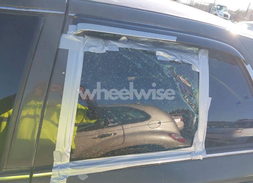 Photo 6 of 2006 Ford Crown VICTORIA POLICE/POLICE INTERCEPTOR (VIN 2FAFP71W86X102762)