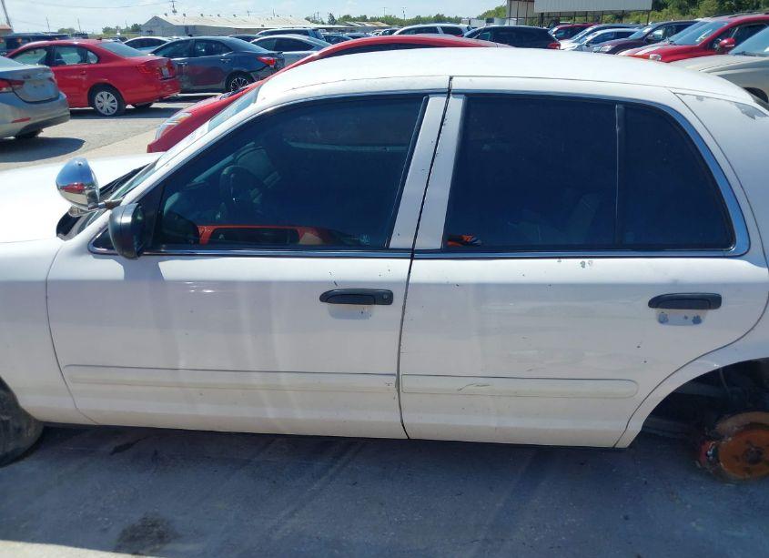Photo 15 of 2005 Ford Crown VICTORIA POLICE (VIN 2FAFP71W95X148647)