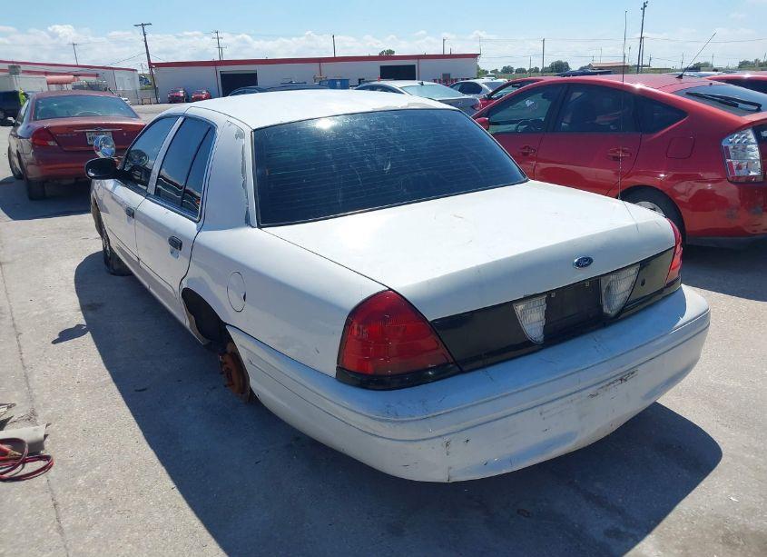 Photo 3 of 2005 Ford Crown VICTORIA POLICE (VIN 2FAFP71W95X148647)
