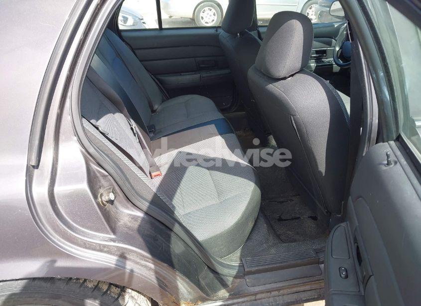 Photo 8 of 2007 Ford Crown VICTORIA POLICE/POLICE INTERCEPTOR (VIN 2FAFP71W97X155407)