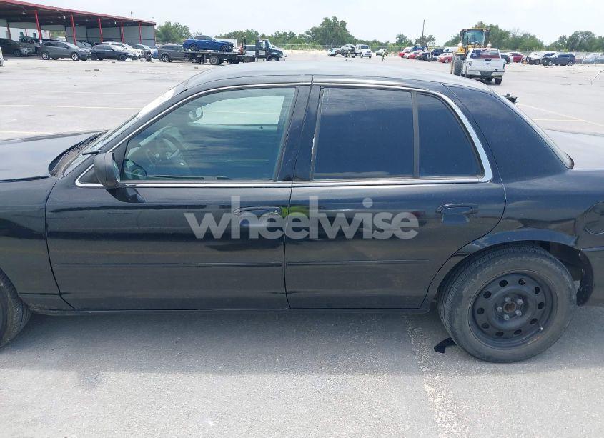 Photo 14 of 2007 Ford Crown VICTORIA POLICE/POLICE INTERCEPTOR (VIN 2FAFP71W97X163376)