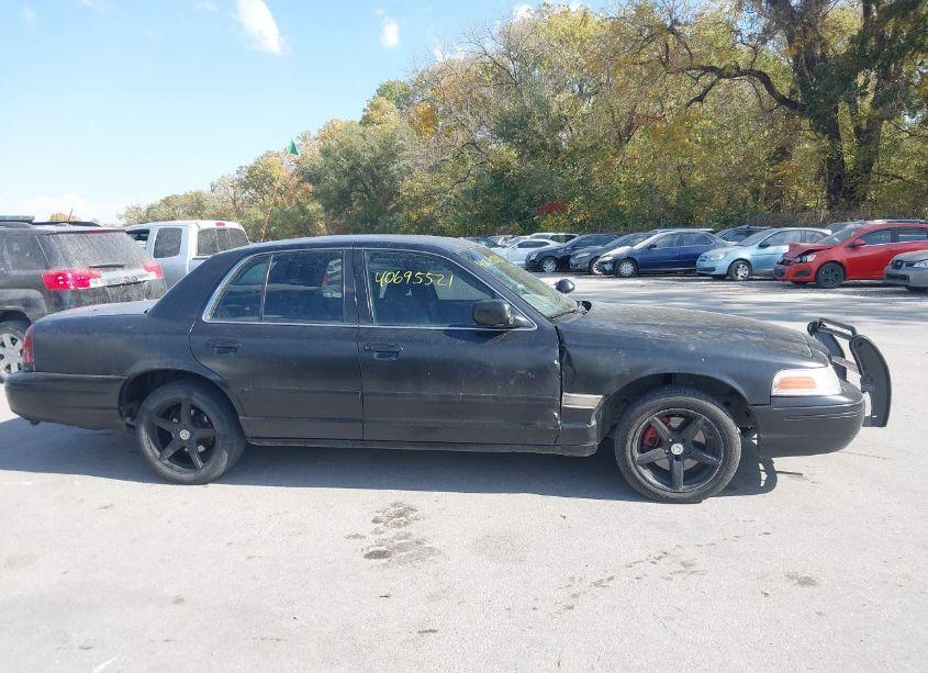 Photo 13 of 2000 Ford Crown VICTORIA POLICE INTERCEPTOR (VIN 2FAFP71WXYX148581)