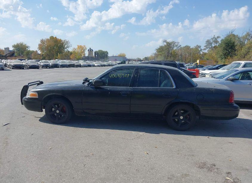 Photo 14 of 2000 Ford Crown VICTORIA POLICE INTERCEPTOR (VIN 2FAFP71WXYX148581)