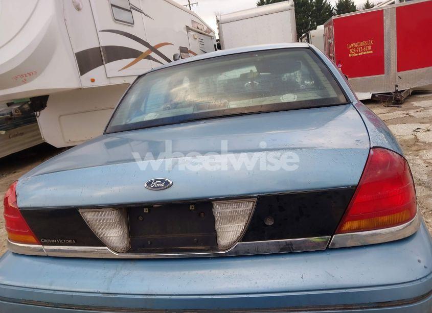 Photo 16 of 2000 Ford Crown VICTORIA COMMERCIAL APPLICATIONS (VIN 2FAFP72W4YX181431)