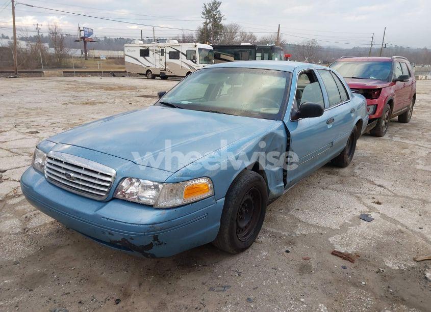Photo 2 of 2000 Ford Crown VICTORIA COMMERCIAL APPLICATIONS (VIN 2FAFP72W4YX181431)